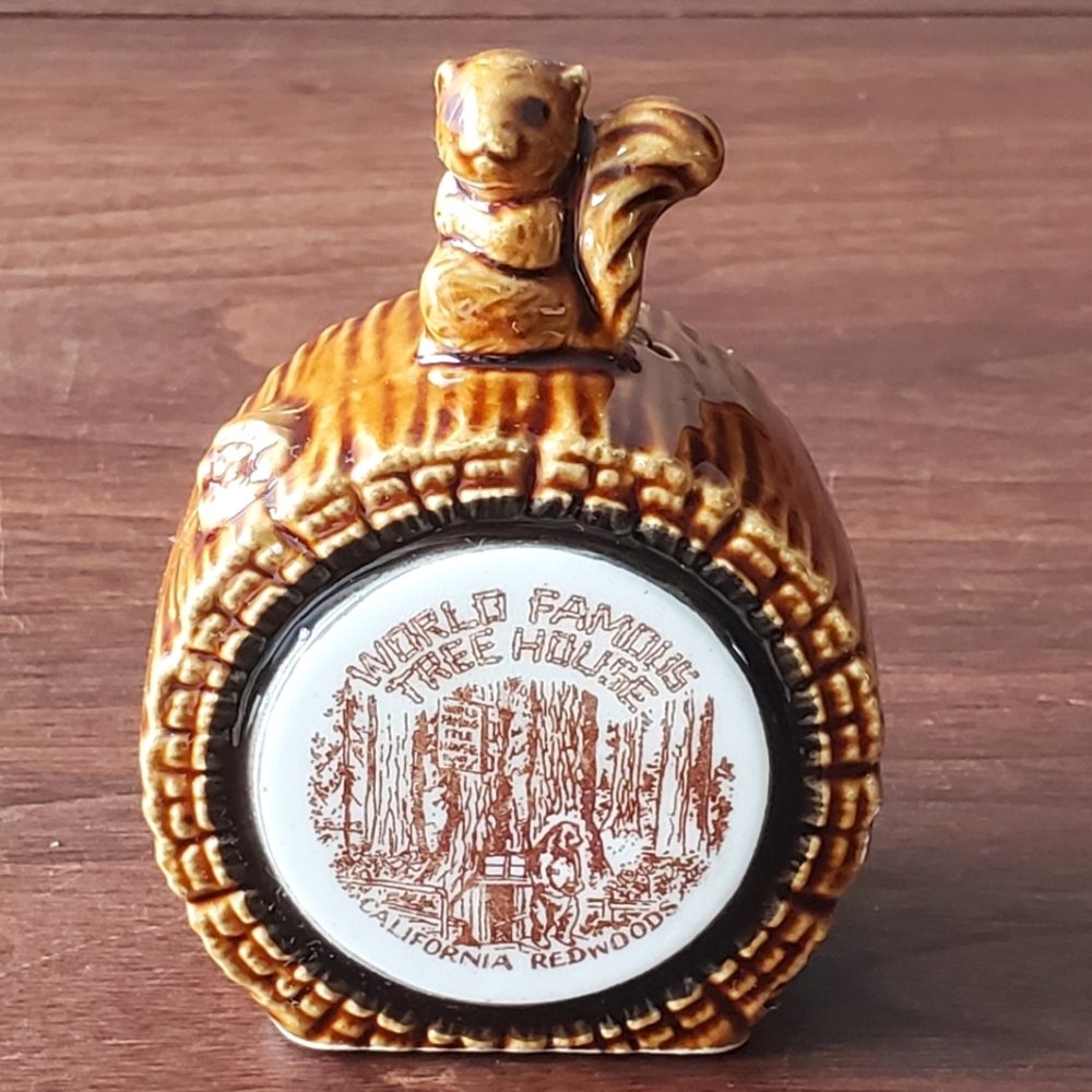 Vtg Ceramic Log and Squirrel Bell Souvenir of World Famous Tree House California